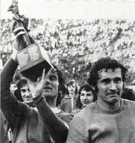  Peter Ducke und Wolfgang Blochwitz mit dem Pokal.
Schlüsselwörter: Ducke Blochwitz