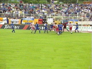 Dann kam der Einbrauch: zunächst das 3:1.
Schlüsselwörter: Düsseldorf