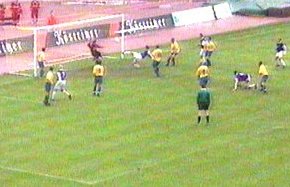 Und dann doch noch das 0:2.
Schlüsselwörter: Aue
