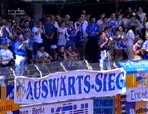  Eine stattliche Anzahl Jenaer Fans hatte die weite Reise angetreten.
Schlüsselwörter: Fanblock Trier