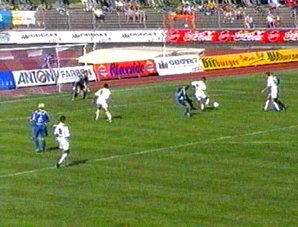  Im Gegenzug darf de Wit den Ball im Strafraum freistehend ...
Schlüsselwörter: Trier