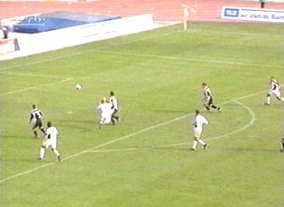  Flugkopfball von Schwesinger.
Schlüsselwörter: Schwesinger