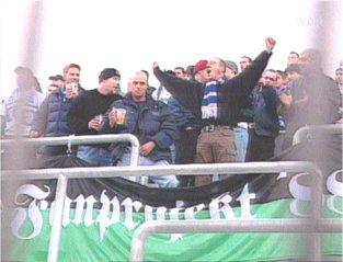 Gladbacher Fans waren zur Unterstützung des FCC angereist.
Schlüsselwörter: Mönchengladbach