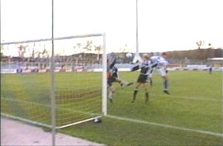  Kopfballchance für Mason.
Schlüsselwörter: Mason