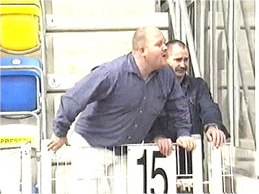  Ob das Anspucken des Trainers die richtige Lösung für die derzeitigen Probleme ist, darf bezweifelt werden ...
Schlüsselwörter: Spucken Petrovic
