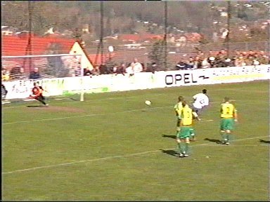  ... Sanchez mit seinem 4. Saisontor zur 3:0 Pausenführung.
Keywords: Sanchez Elfmeter