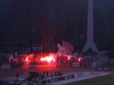Schlüsselwörter: Fanblock Bengalo