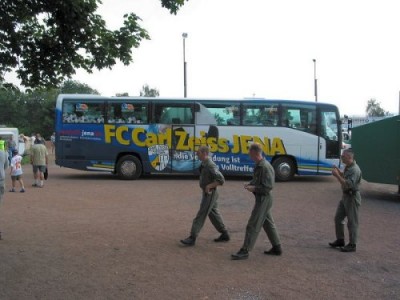  Der Bus unserer Helden.
Schlüsselwörter: Bus