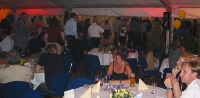  Sturm auf das Buffet.
