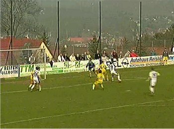  Caspar bekommt den Ball im Jenaer Strafraum nicht unter Kontrolle.
Schlüsselwörter: Sondershausen