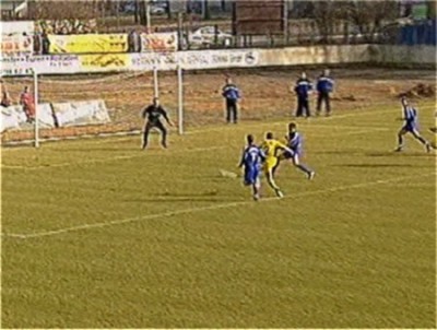  Kurz nach Anpfiff zur 2. HZ erhöht Maul auf 2:0.
Schlüsselwörter: Maul