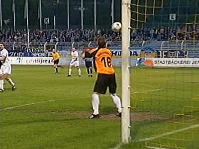  ... huch, doch nicht ...
Schlüsselwörter: Nowotny Halle Paden