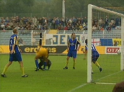  Kopfball Holetschek - Jena mit Unmengen Chancen.
Schlüsselwörter: Holetschek