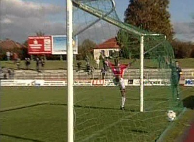  ... und Hartmann macht das 3:0.
Schlüsselwörter: Halberstadt