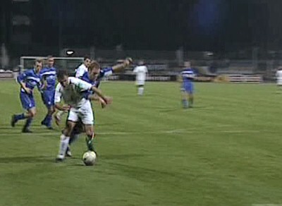  ... der wird umgeschubst ... und Ziegner verwandelt den Elfmeter zum 1:0 für den FCC.
Schlüsselwörter: Jovic Elfmeter Magdeburg