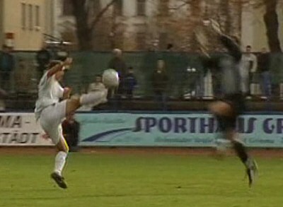  Jovic mit der ersten Chance, doch das Überspitzeln klappte nicht.
Schlüsselwörter: Jovic