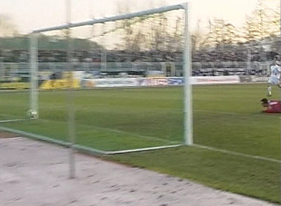  ... und mit dem 2:0 den Sieg besiegelt!
Schlüsselwörter: Plauen