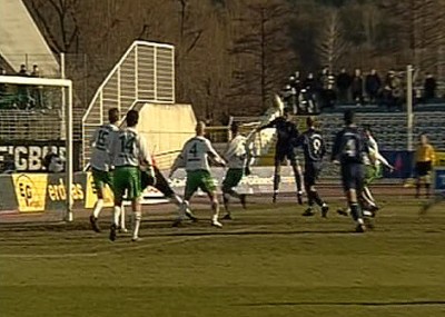 Ecke von Manai - Kopfball von Maul ...
Schlüsselwörter: Maul