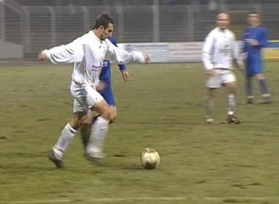 Der eingewechselte Jovic zieht ab ...
Schlüsselwörter: Jovic