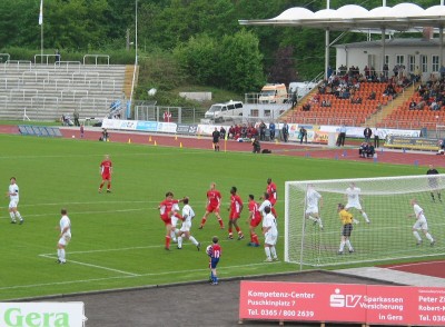 Gute Schusshaltung - nur der Ball war woanders.
