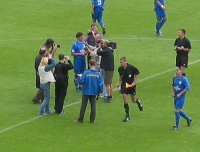Torsten Ziegner erhält die Auszeichnung als "Spieler der Saison 2004/05".
