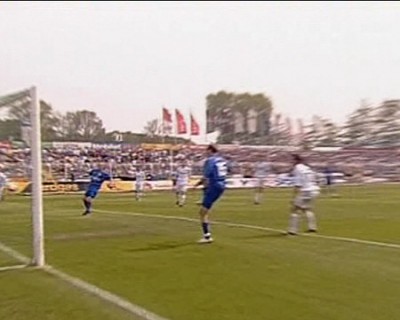 ... versenkt Zaccanti zum 1:0!
