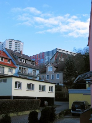 Blick von der Stadt zum Betzenberg.
