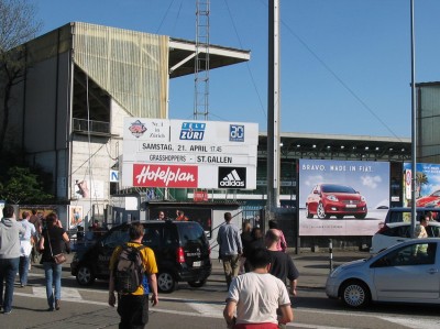 Dann ging es zum Stadion Hardturm, wo das Duell der beiden ältesten Schweizer Vereine stieg
