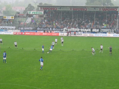 Anpfiff zur 2. Halbzeit ...
