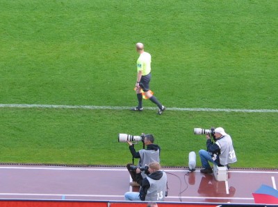 Auf Ballhöhe sein nahm dieser Assistent nicht so ernst
