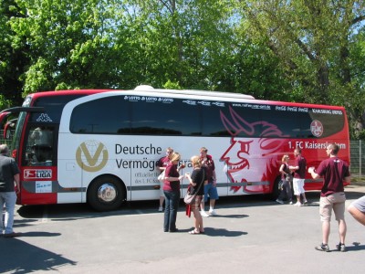 Teuflischer Bus

