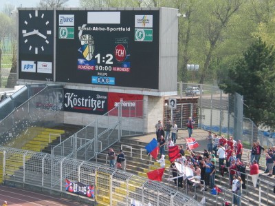 Heidenheim nutzt das bei einem schnellen Gegenzug in der Schlussminute zum Siegtreffer
