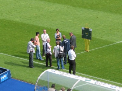 In der Pause die Auslosung des Achtelfinales im Thüringen Pokal - der FCC muss zur Wismut nach Gera

