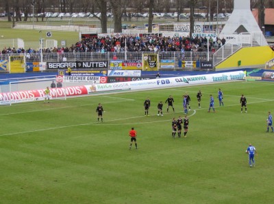 Freistoßchance für Orlando
