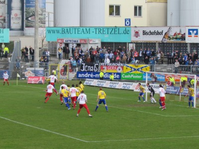 Regensburg bestimmte das Spiel und hatte die besseren Chancen
