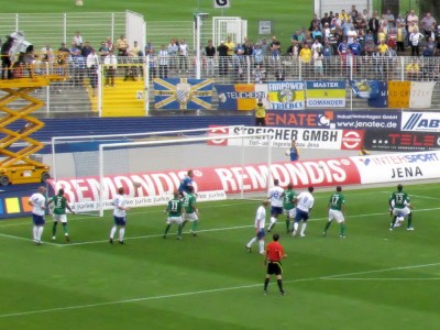 ... Kopfball Jovanovic - 1:0 für den FCC!
