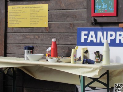 Hot Dogs am Fanprojekt
