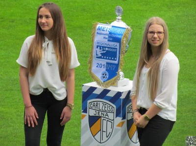 Pokal für den Meistertitel
