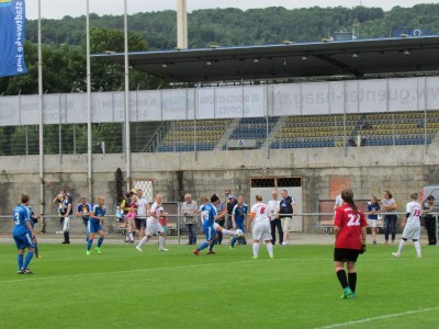 Die neue FCC-Damenmannschaft im ersten Heimtestspiel
