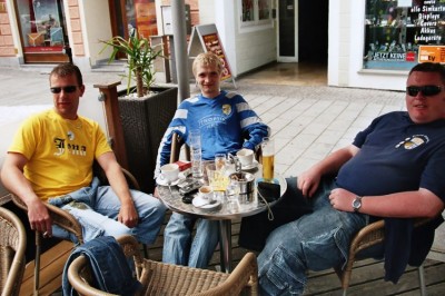 … Wein und ohne Gesang.
