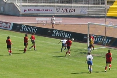  Noch eine Kopfballchance.
Schlüsselwörter: USV Jena SC Sand