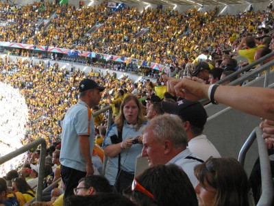 Mehrere FCC-Fans waren vor Ort. Die Volunteers unter ihnen versorgten uns mit kostenlosen "FIFA-Getränken". Danke!
