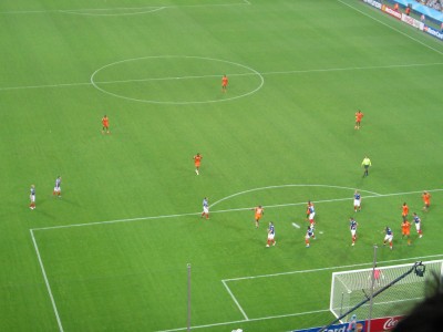 Serbien-Montenegro gelang sogar noch das 2:0, doch die Elfenbeinküste erspielte sich weiter Chance um Chance.
