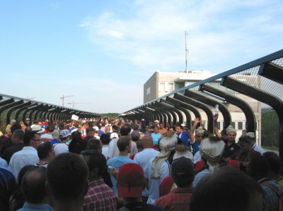 Karten wurden am Stadion noch reichlich angeboten ...
